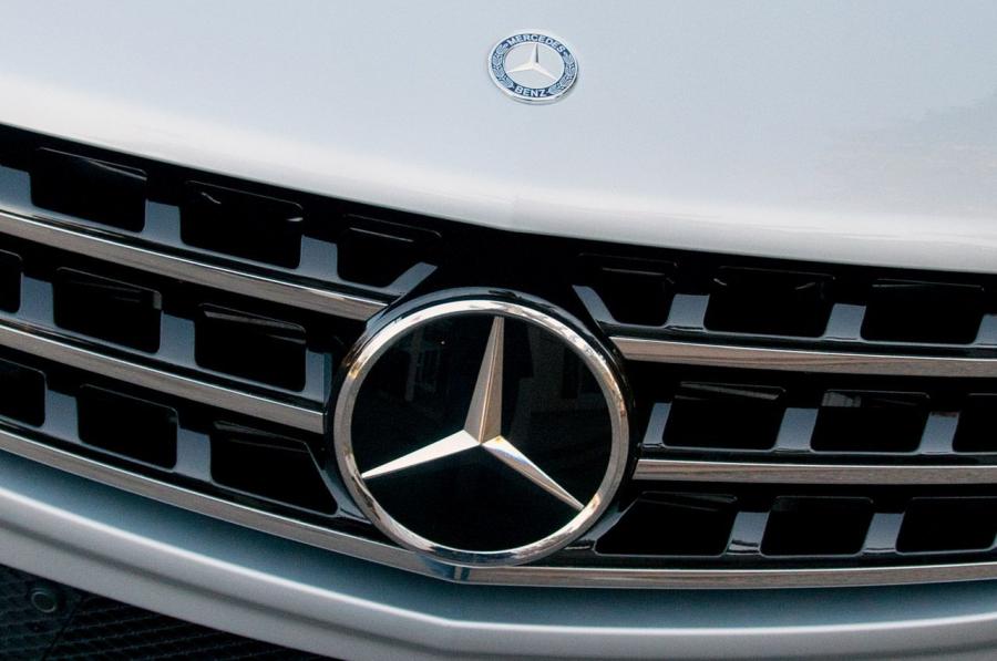  Mercedes-Benz ML63 AMG 2012 года  (фото 45 из 70)